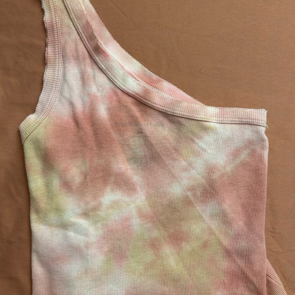 Desert Dreamer Tops (2) - Picture 3 of 6